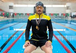 کسب مقام قهرمانی مسابقات شنای کشوری توسط همکارصندوق آینده ساز